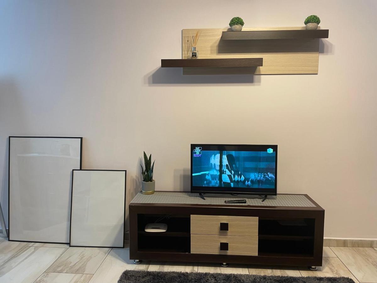 Le Lupin / Center Apartman Jászvásár Kültér fotó