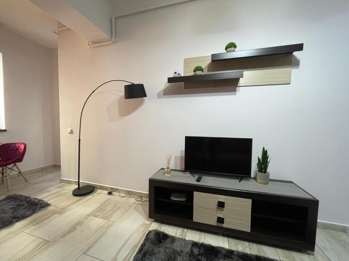 Le Lupin / Center Apartman Jászvásár Kültér fotó